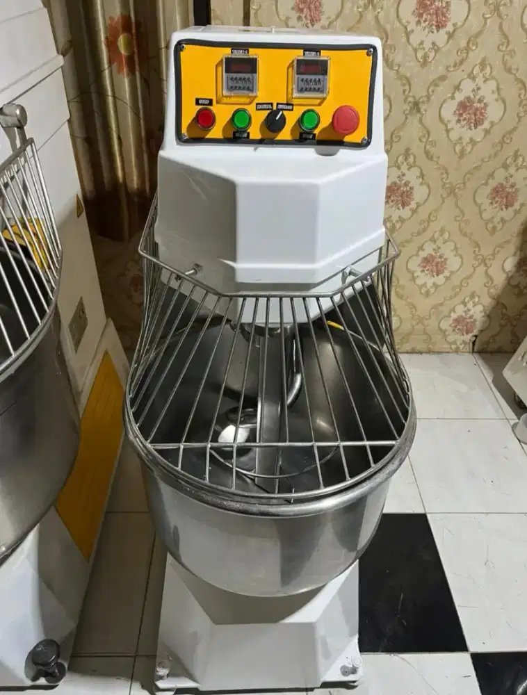 Spiral mixer 15 kg tepung merk Spiro Taiwan Listrik 1 phase