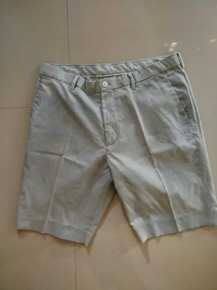 celana pendek uniqlo