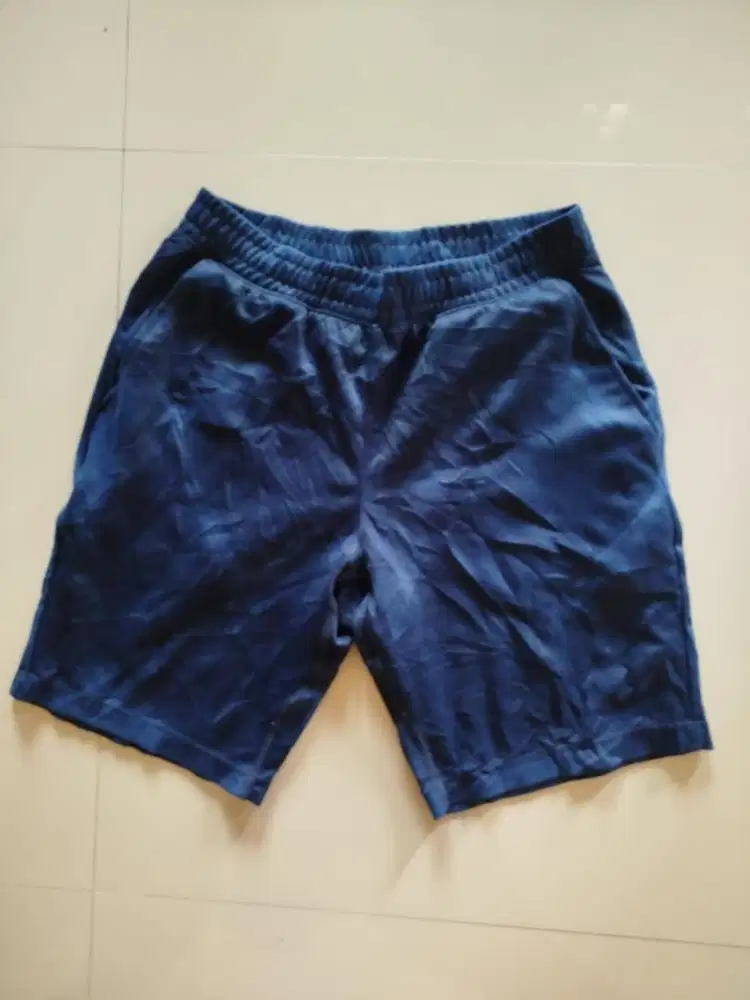 celana pendek uniqlo dongekr