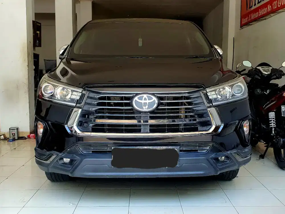 Innova Venturer Bensin AT 2022 Tipe Tertinggi