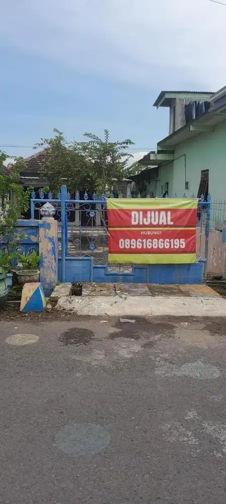 Dijual Rumah Halaman Luas