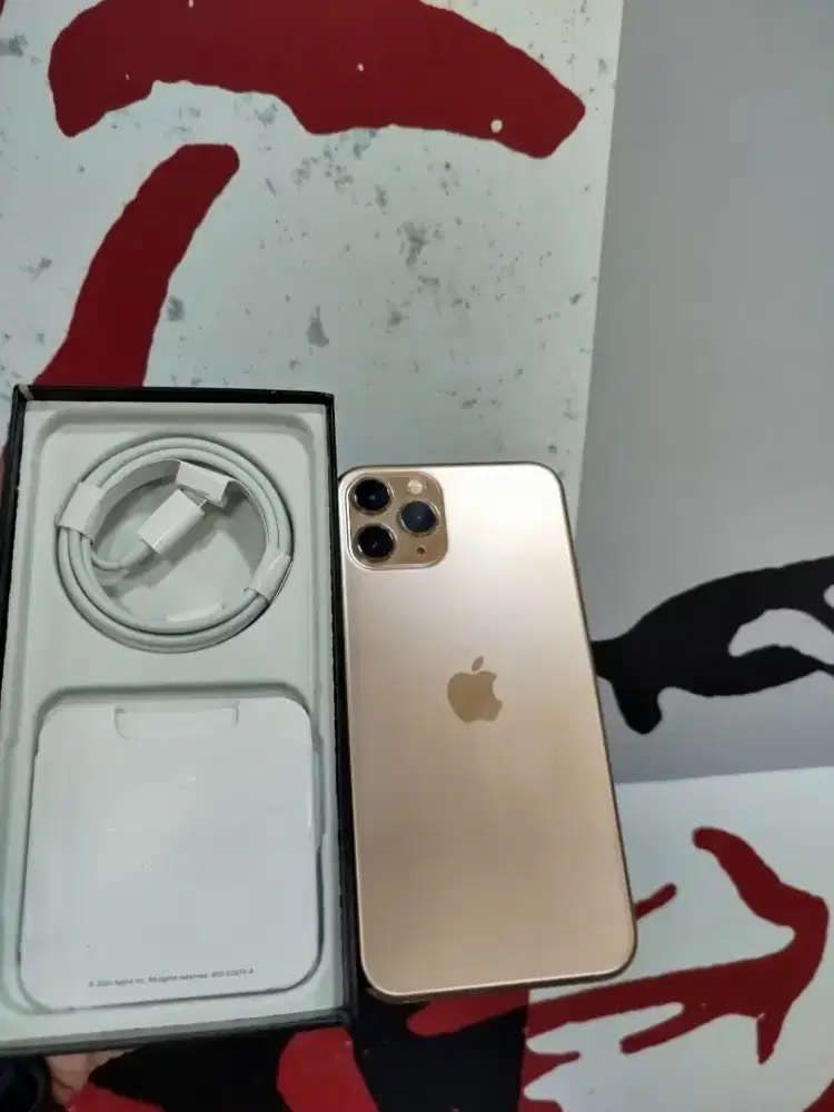 iPhone 11 pro 256gb layar tipis