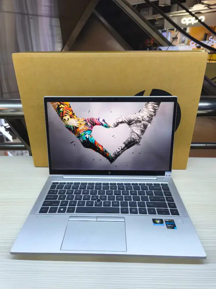 Hp elitebook 840 g8, intel evo core i7 gen 11, ram16gb,ssd 512,win 11,