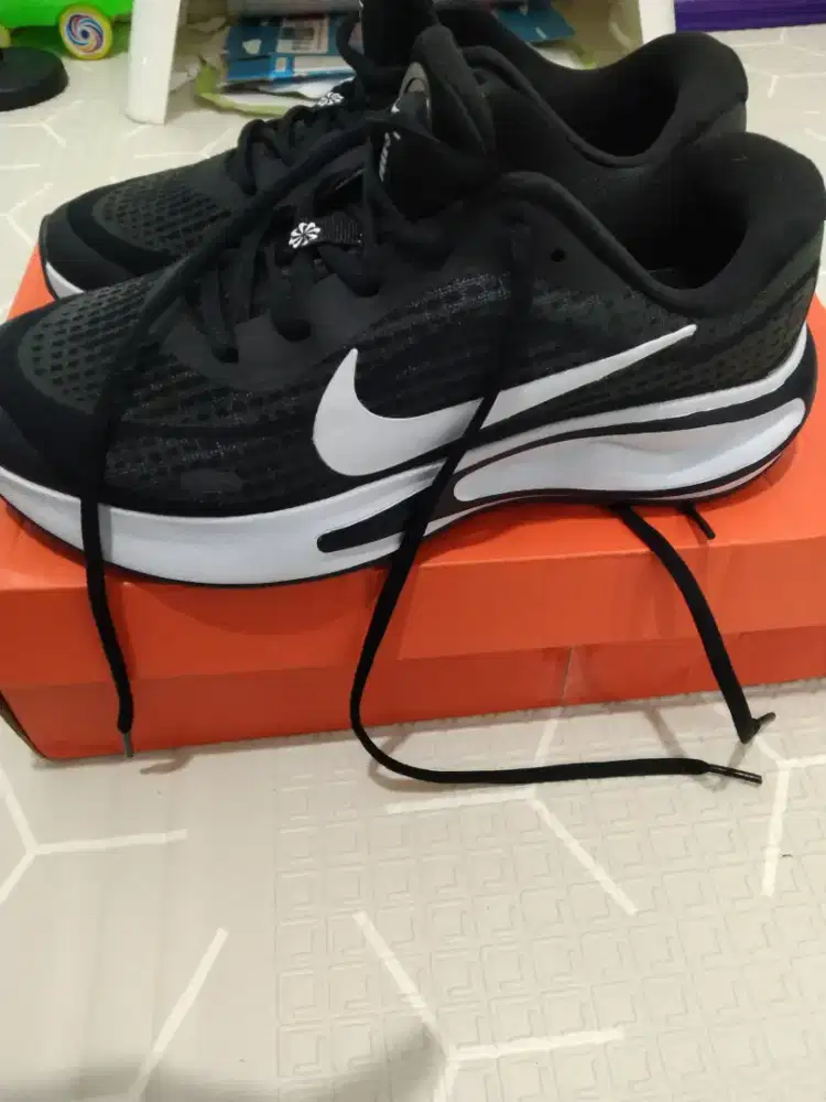 Sepatu Nike Journey Run Size 40