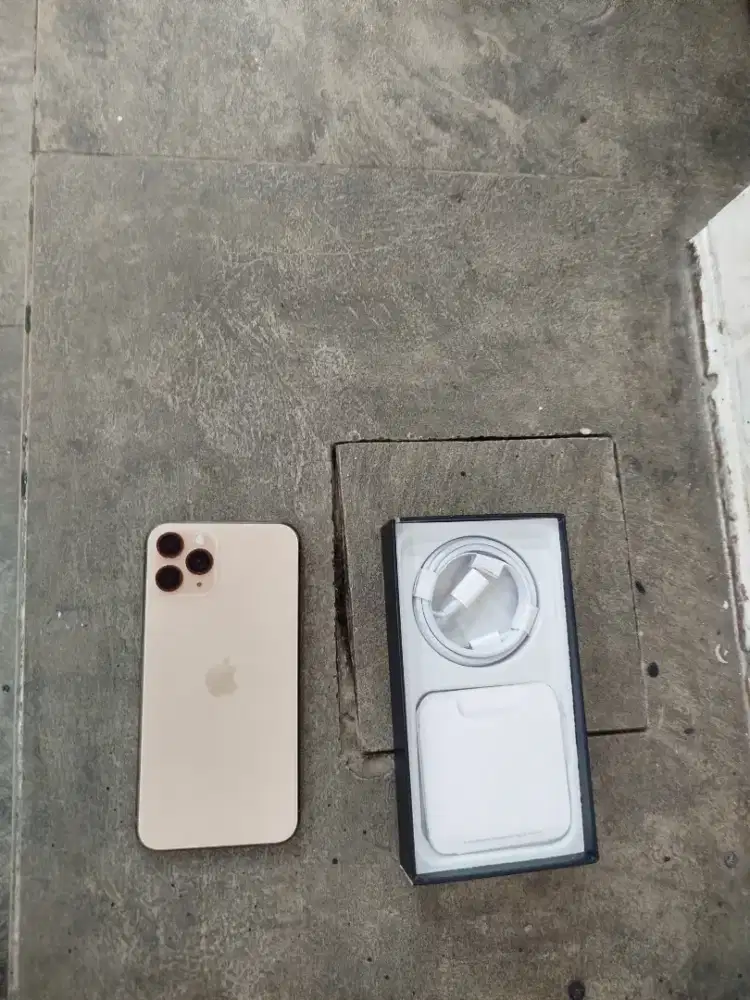 iPhone 11 pro 256gb sayang apple