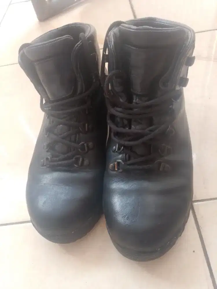 Sepatu fulll kulit goretex boot