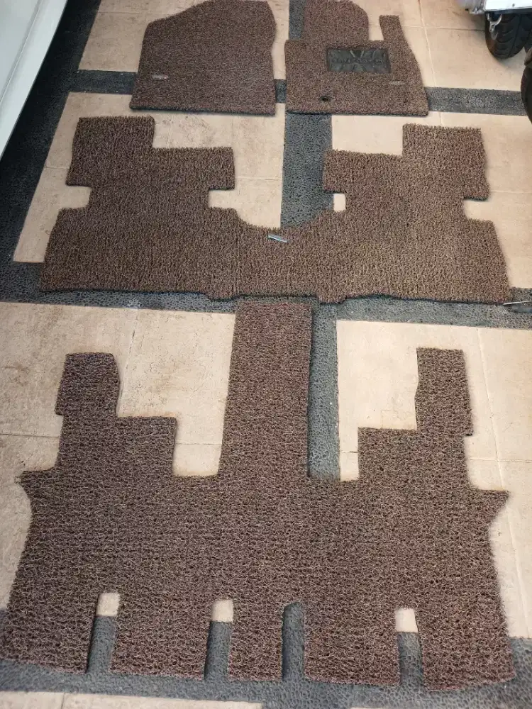 Jual karpet second untuk santa fee 3 baris merek comfort