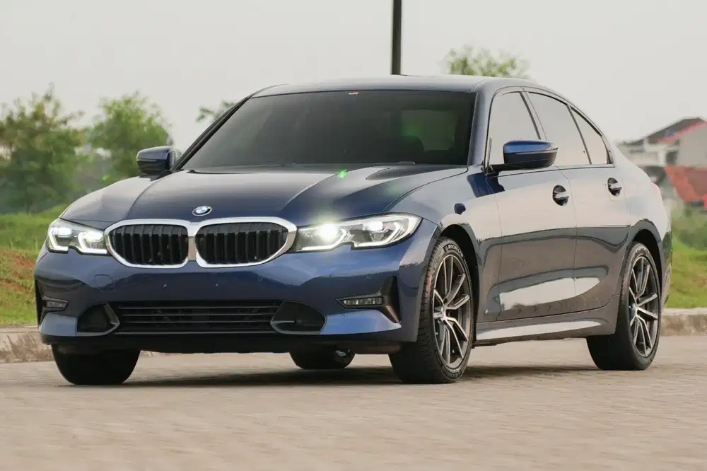 Pajak Panjang  odo low BMW 320i Sport 2021 New Model (G20)