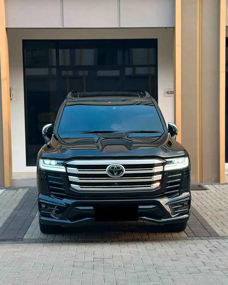 Toyota Land Cruiser LC VXR300 2023