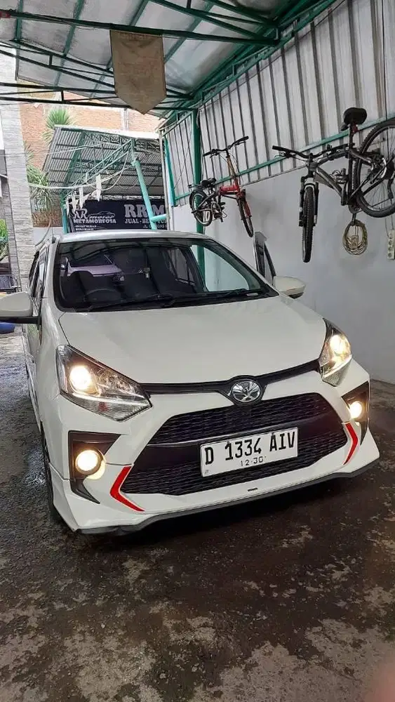 DP 8 JT Toyota Agya STRD 1.2 Matic 2020 White Gloosy Mulus