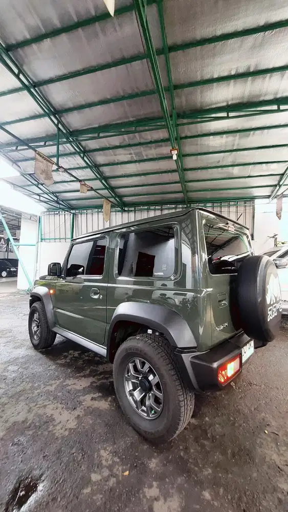 Suzuki Jimny 3 Doors 4x4 AT 2022 KM 11 Ribuan TOP condition like New