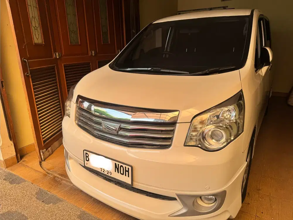 Toyota Nav1 2014 Bensin