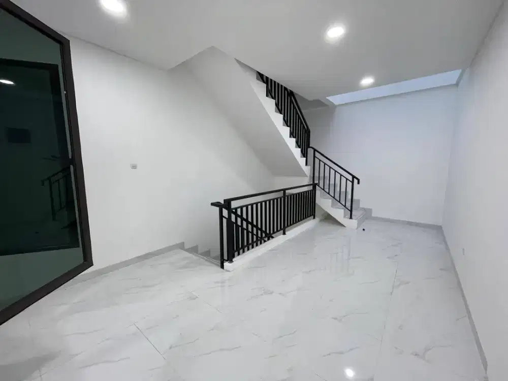 Di Jual Ruko 4 Lantai Brand New Bagus di Jelambar, Jakarta Barat