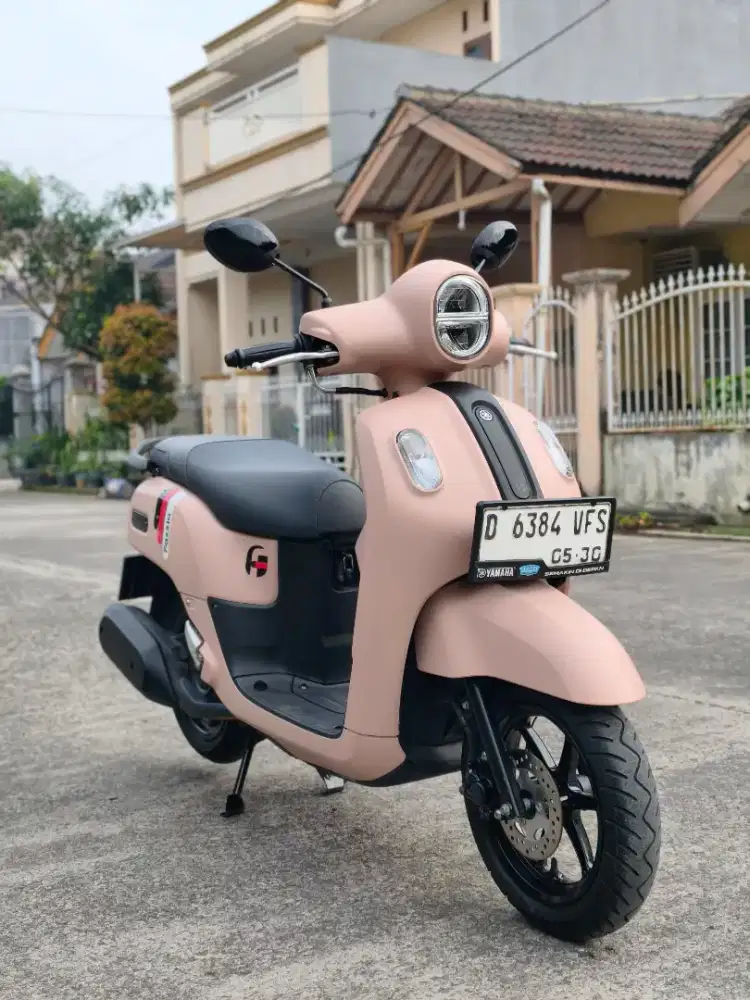 Yamaha Fazzio Hybrid Neo Pink 2025 Mulus