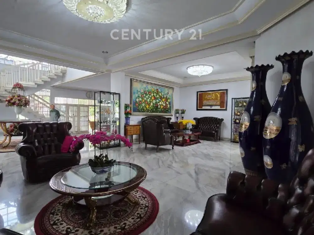 Rumah Luas Dan Cantik Di Cilandak Jakarta Selatan