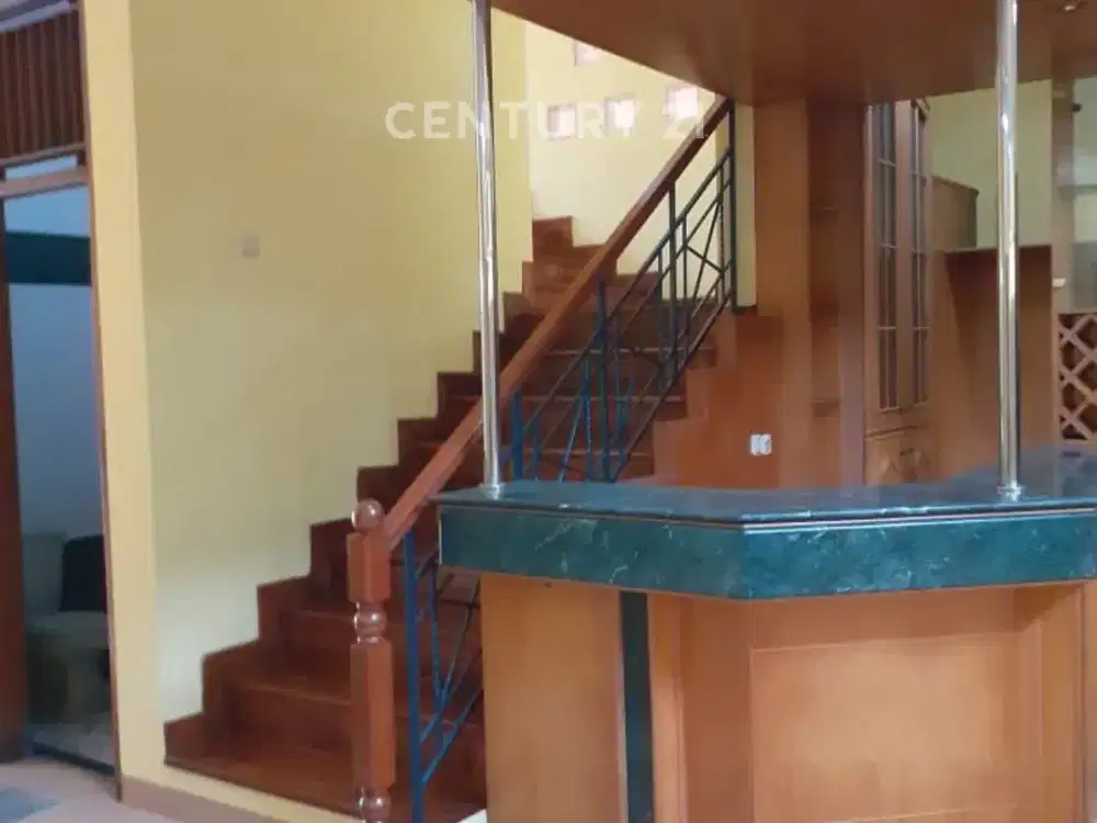 Rumah 2 Lantai Rapi Dan Bersih Di Cibubur