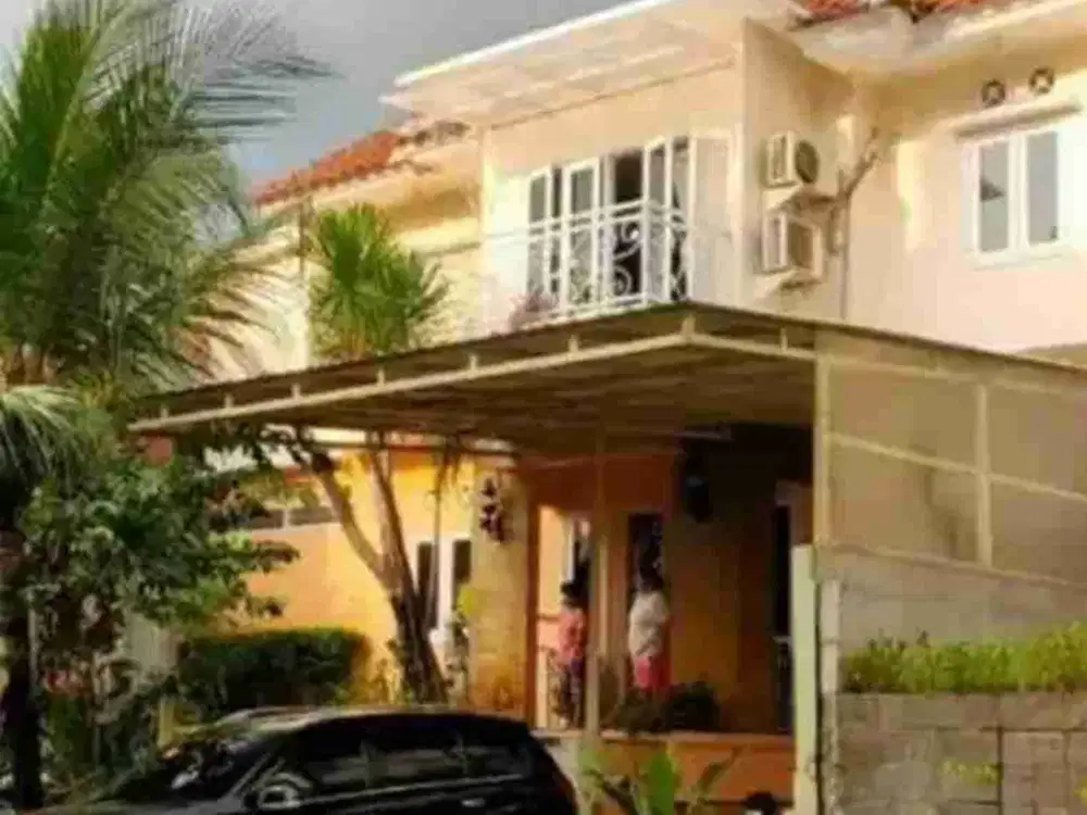 Rumah Dijual di Puri sriwedari Cibubur, posisi depan 
2,5 lantai ada Basement  untuk parkir