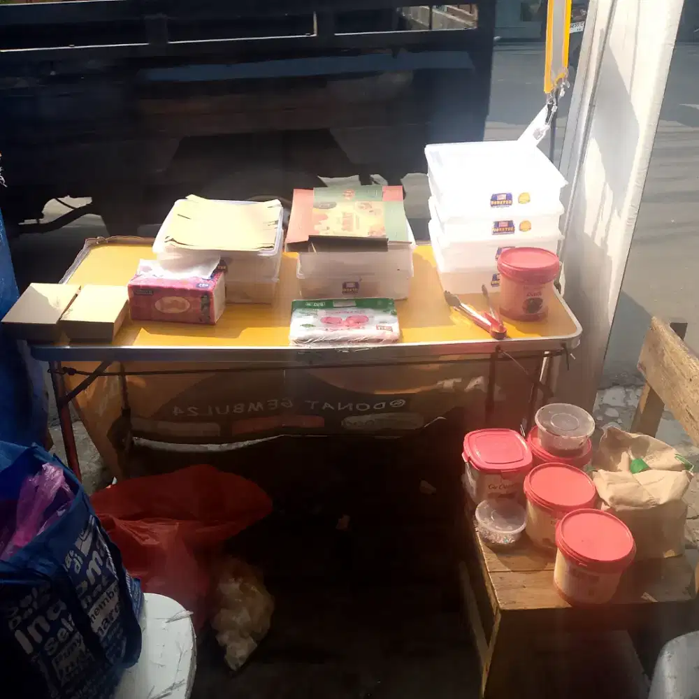 Dibutuhkan Karyawan untuk Jaga stand Donat,