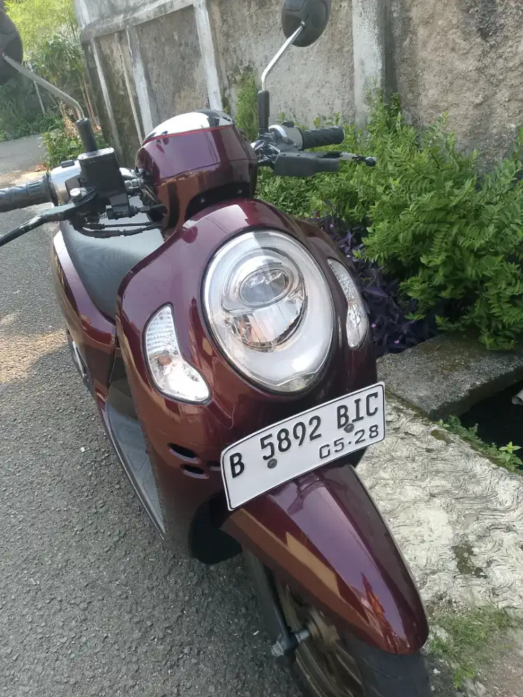 Honda scoopy 2023 type tertinggi iss