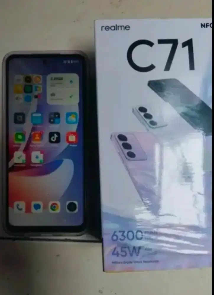 Realme c71 4+8/128