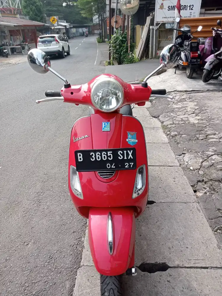 Jual vespa lx 150 3 V tahun 2013