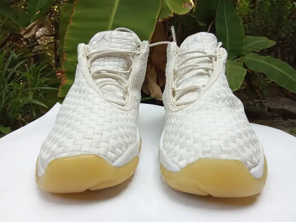 Sepatu Air Jordan Future women white insole 24 cm preloved bekas