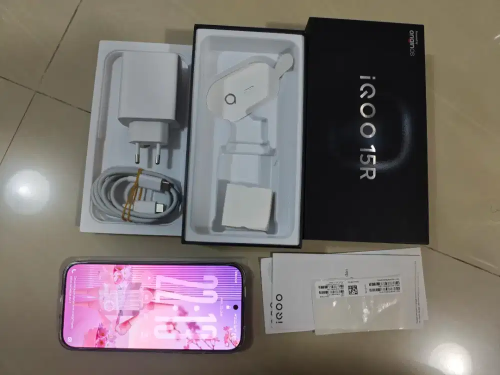 Iqoo 15r 12/256 second like new