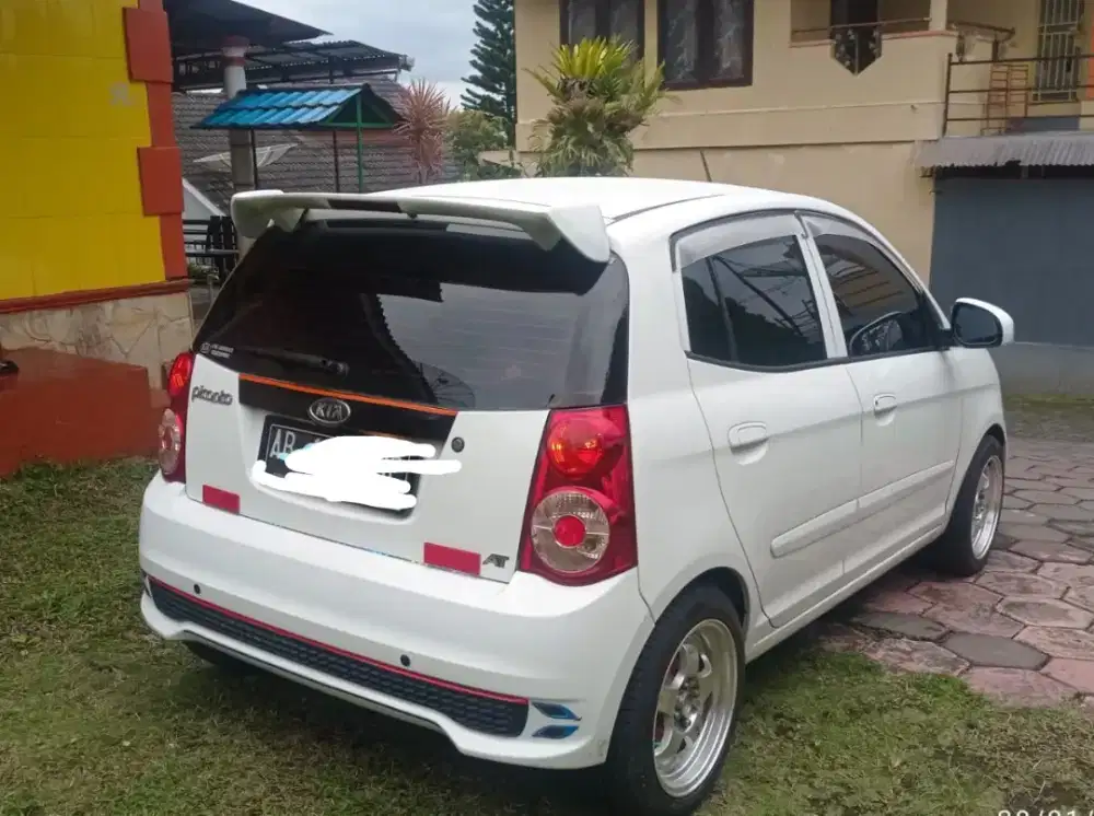 KIA PICANTO COSMO 2011 PUTIH MATIC
