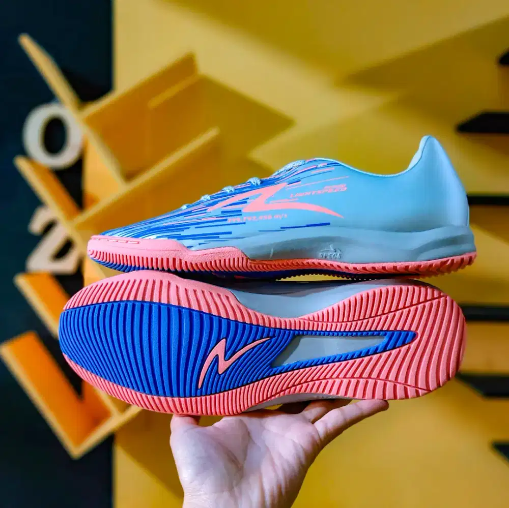 Sepatu Futsal Specs Lightspeed Reborn IN