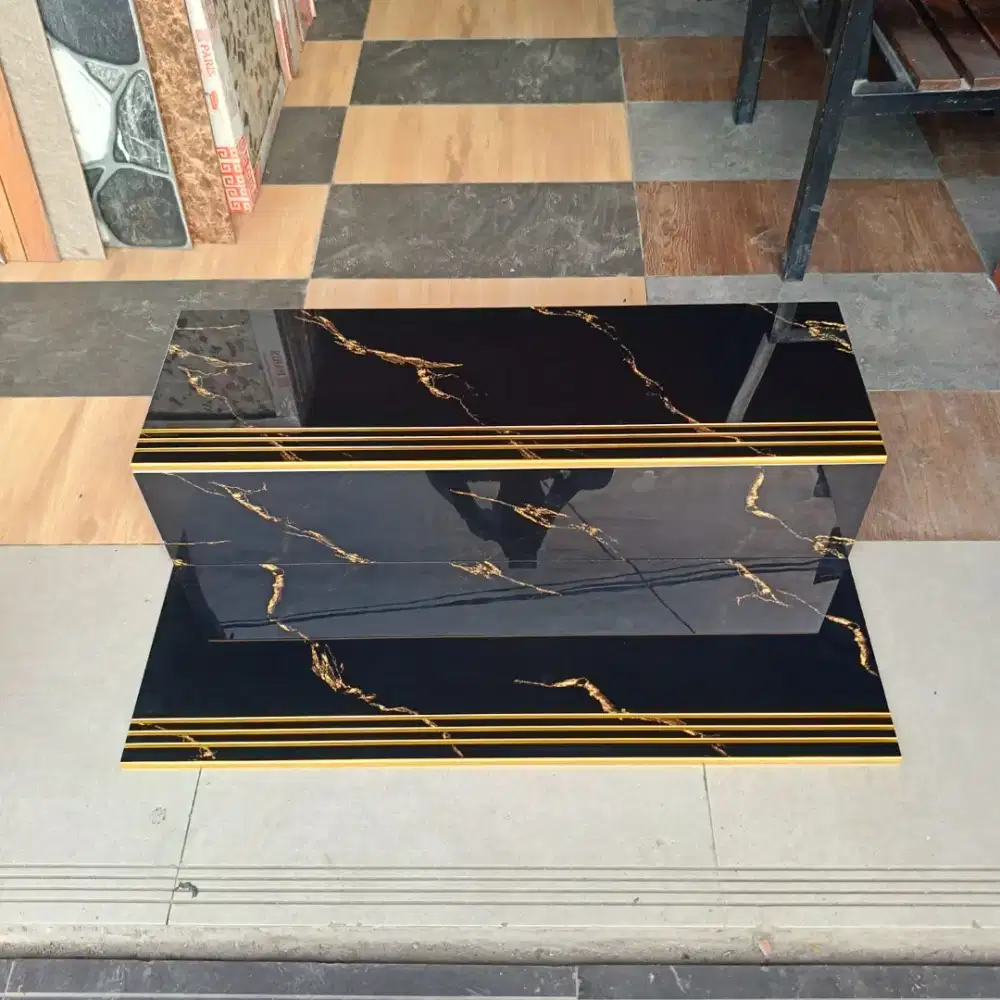 Granit Tangga Custom Ukuran 30x120 & 20x120 Hitam Glosy
