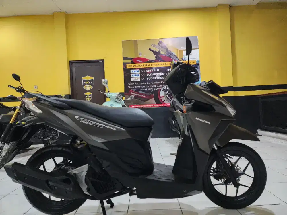 VARIO OLD 150,TAHUN 2016 ABU-ABU