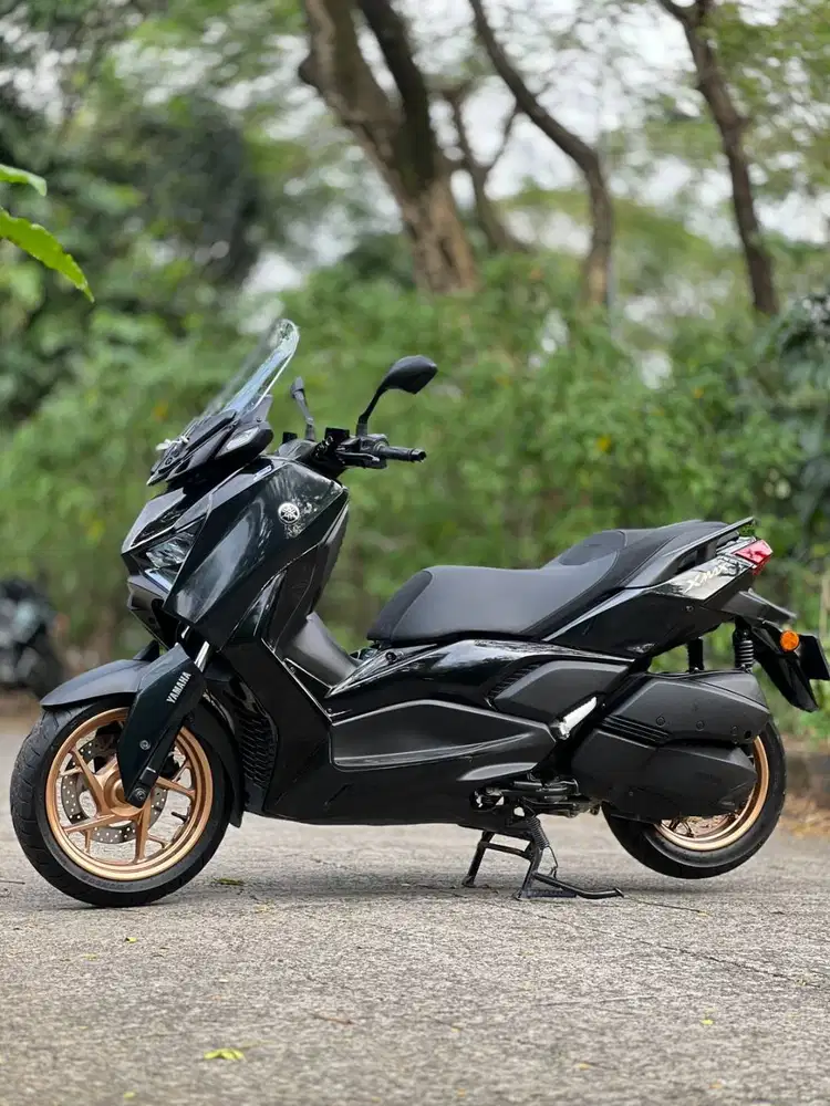 YAMAHA NEW XMAX 250 ABS CONNECTED BLACK 2023 KM 4K PAJAK PANJANG MULUS