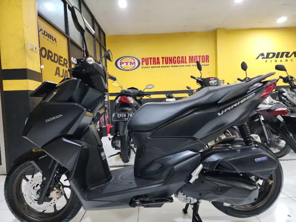 VARIO 160 ABS TAHUN 2023,HITAM