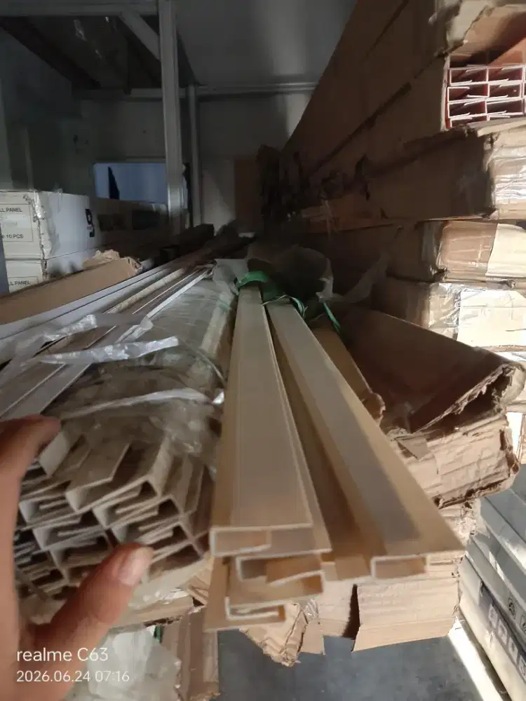 Plafon PVC terpasang glowssyy & doff