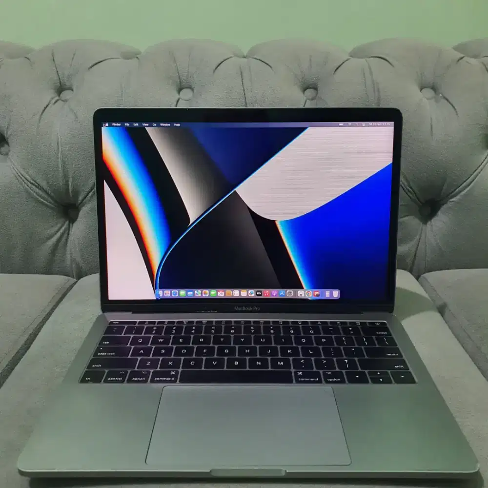 Apple MacBook Pro 13 Inch 2017 8Gb/256Gb Non Touchbar-Grey Minus Layar