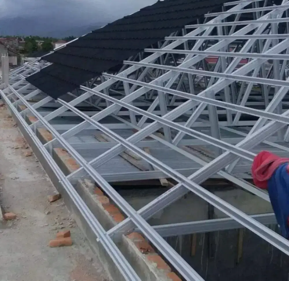 Pasang atap baja ringan dan renovasi atap lama murah + garansi