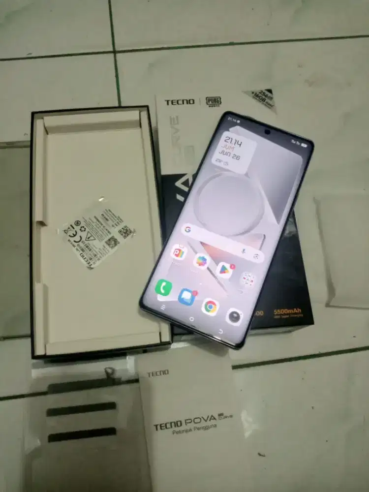 Tecno pova curve 5g 8/256GB