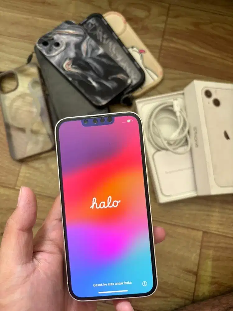 Iphone 13 128gb starlight/white (lecet pemakaian)
