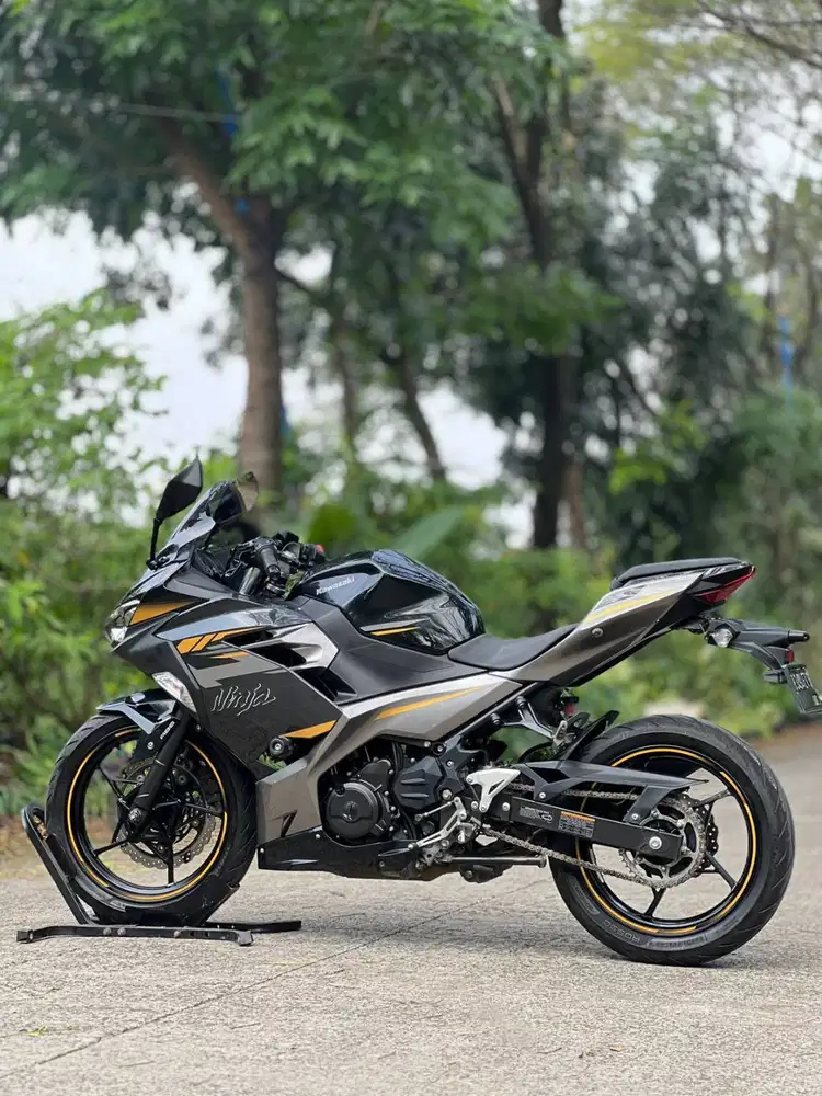 KAWASAKI NEW NINJA 250 FI ABS MDP KEYLESS 2022 GREY KM LOW PAJAK ON