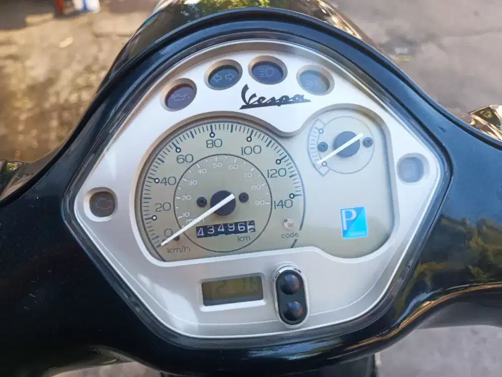 UD ENY MOTOR - Piaggio Vespa LX thn 2018 mulus