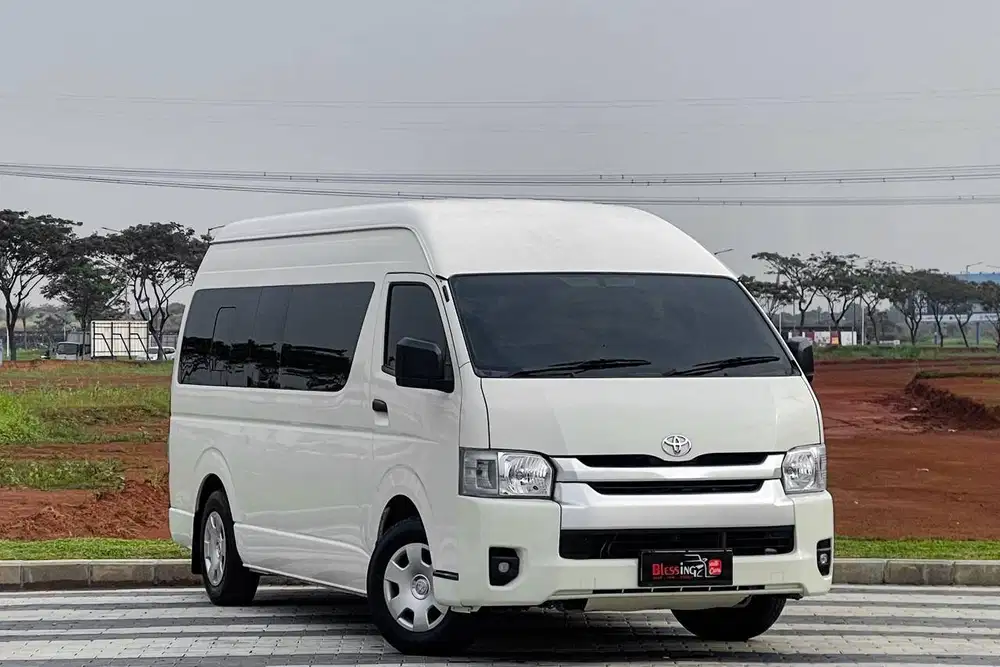 Toyota Hiace 3.0 Commuter MT Manual 2024 Putih Metalik FULL SET