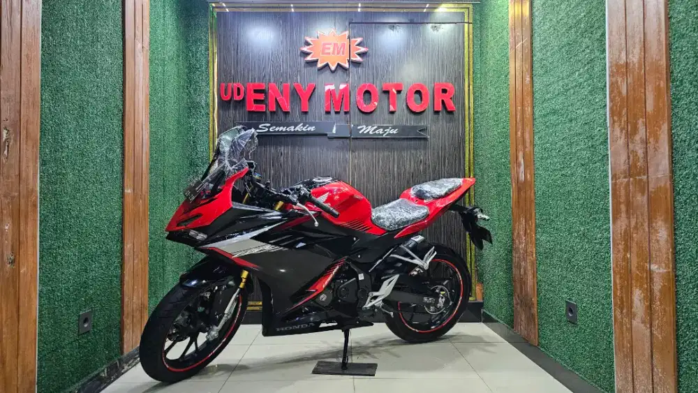 ENY MOTOR- PLAT PANJNG 2031 ALL NEW CBR 150R STANDAR 2021 - LOW KM 3RB