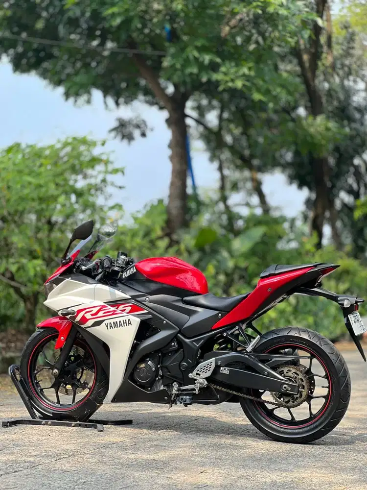 YAMAHA R25 OLD 2015 MERAH KM 11K PAJAK ON SIAP GAS JAUH