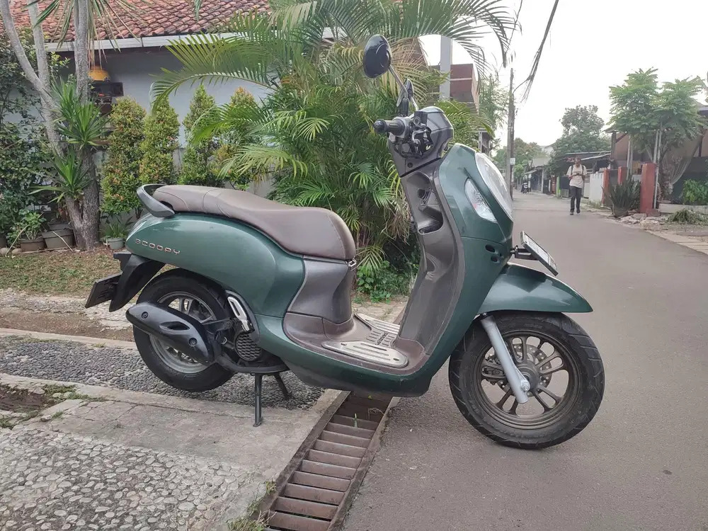 HONDA SCOOPY NEW PRESTIGE TAHUN 2023 KM 19RB