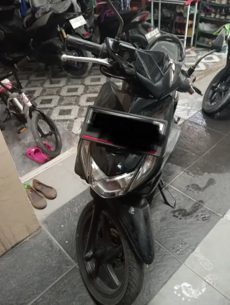 Beat 2011Carbu Hitam tangan 1 ss lkp 9 jt