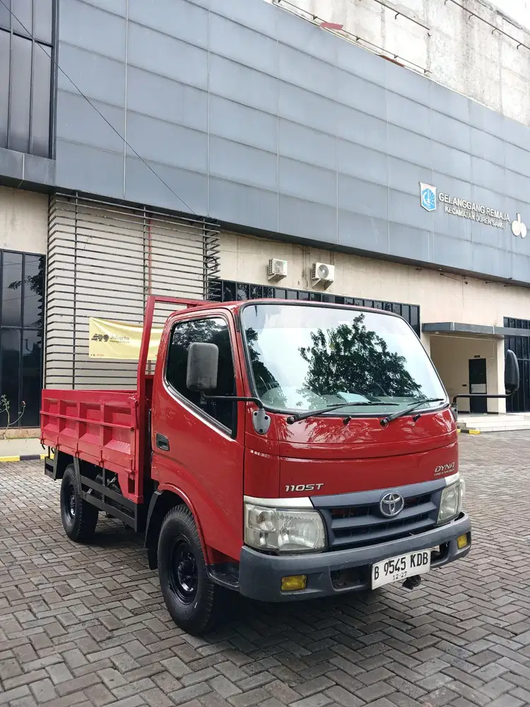Toyota Dyna 110ST short  bak triway 2012