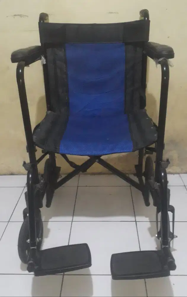 kursi roda traveling
