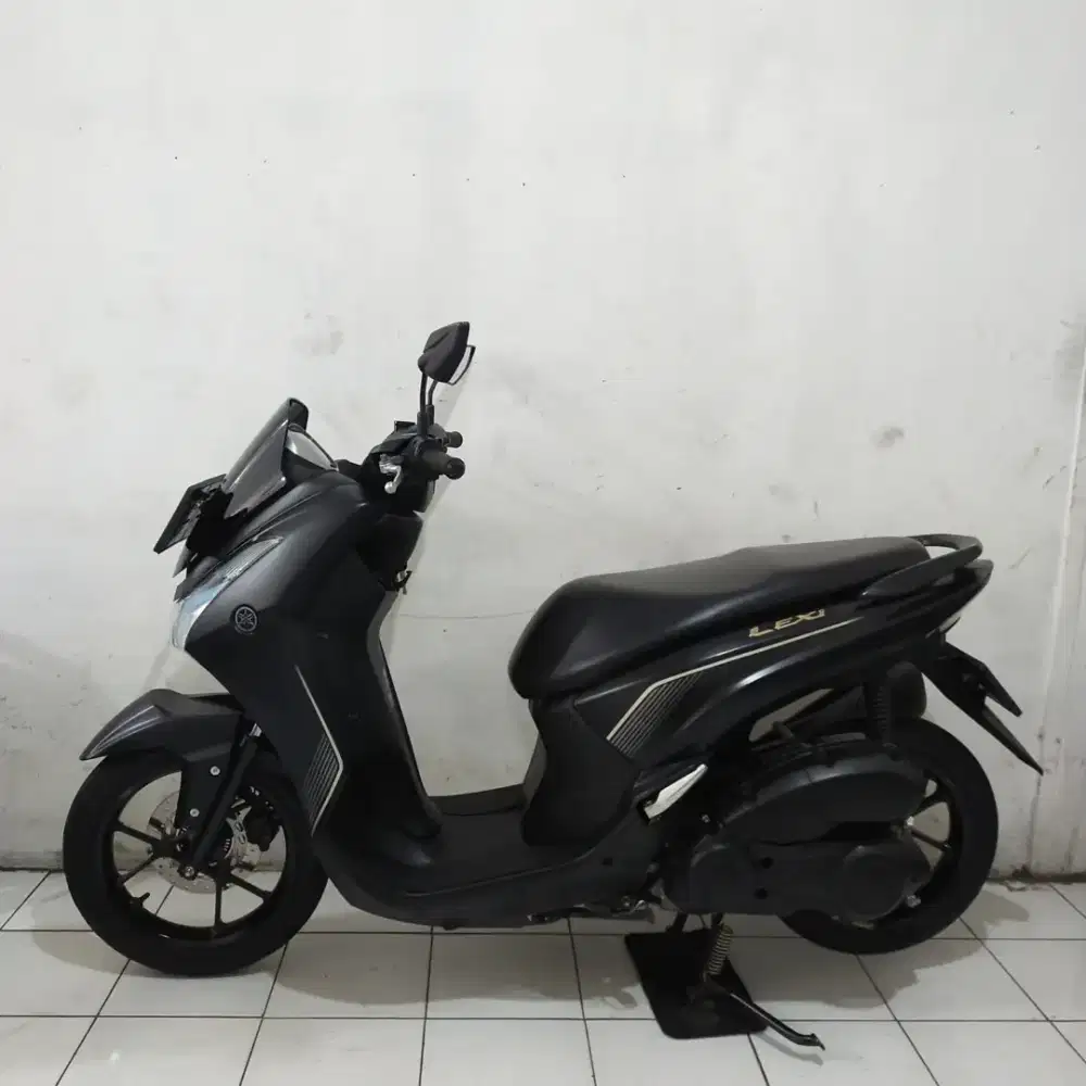 Yamaha Lexi Non ABS 2023 Orisinil Bagus lengkap