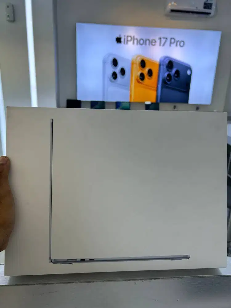 MACBOOK AIR [M5] 15 INCH 16/512GB NEW GARANSI  RESMI