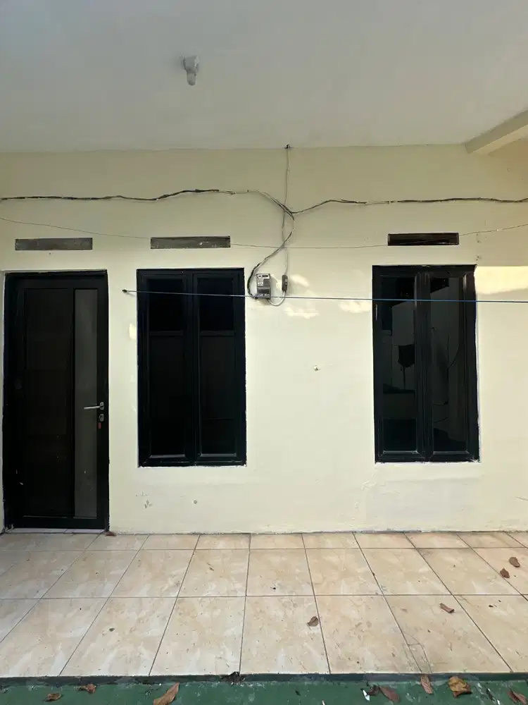 Di kontrakan Rumah